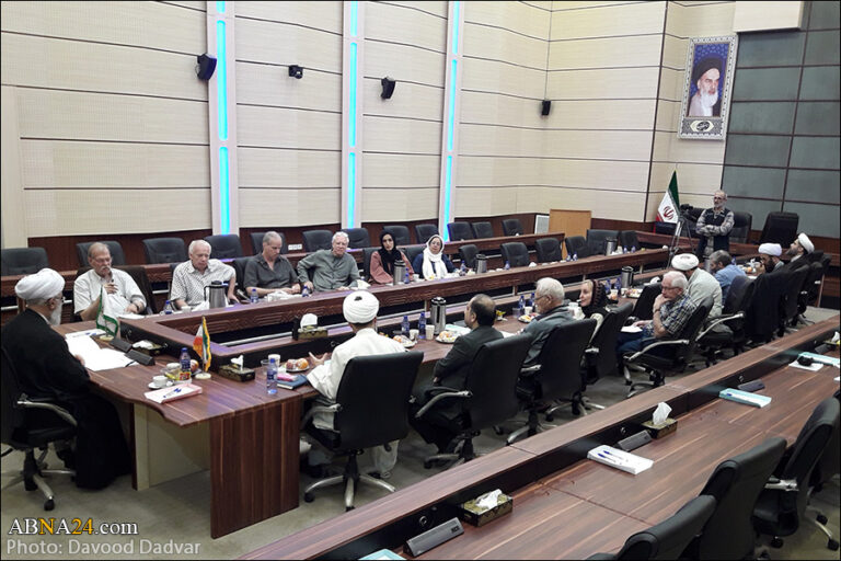 گزارش تصویری/ دیدار جمعی از فعالان دانشگاهی کشورهای غربی با دبیرکل مجمع جهانی اهل بیت(ع)