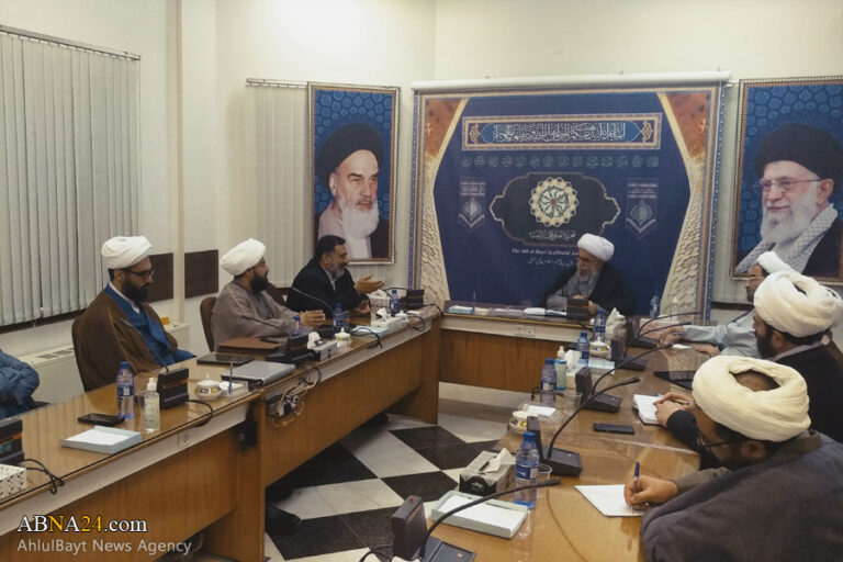 گزارش تصویری/ دیدار دبیرکل مجمع جهانی شیعه شناسی با آیت الله رمضانی