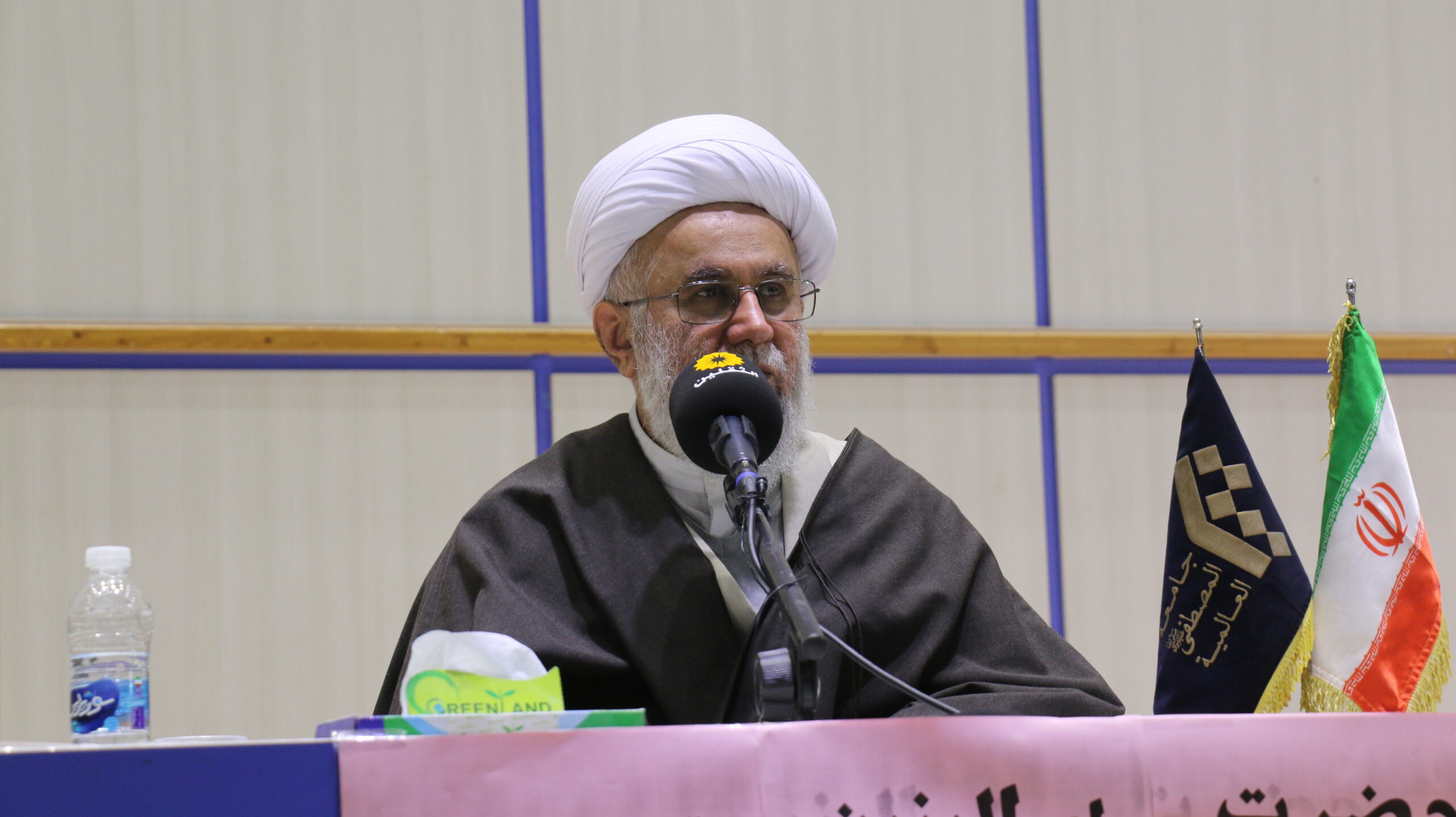 آیت‌الله رمضانی: قرآن کتابی فراعصری، جاودان و ابدی است