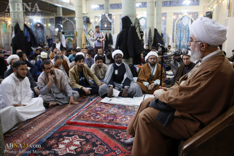 گزارش تصویری | سخنرانی دبیرکل مجمع جهانی اهل بیت(ع) در جمع معتکفان در شهر قم – ۱