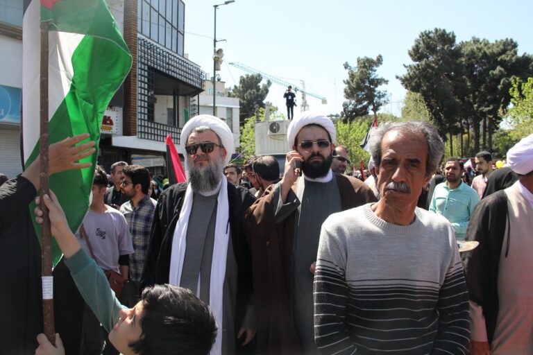 عکس خبری | حضور عضو شورای عالی مجمع جهانی اهل بیت(ع) در راهپیمایی روز قدس
