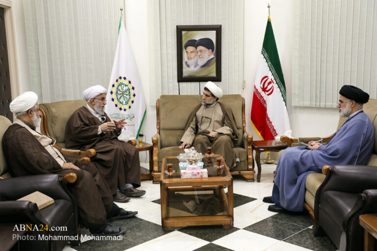 Photos: Meeting Between Iran’s New Cultural Attaché in Qatar and Ayatollah Ramazani