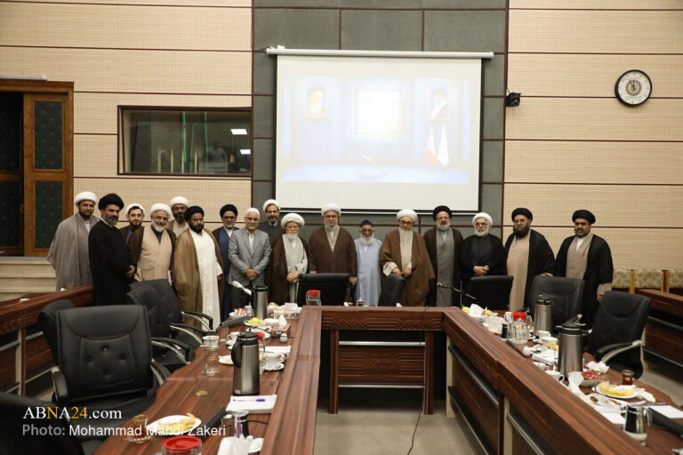 Photos: Meeting of Congress Guests Honoring Mirza Naeini with Ayatollah Ramazani