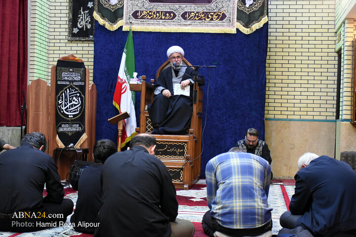 تقرير مصور/ آية الله رمضاني يلقي كلمة في مجلس عزاء في الأيام الفاطمية بمدينة رشت
