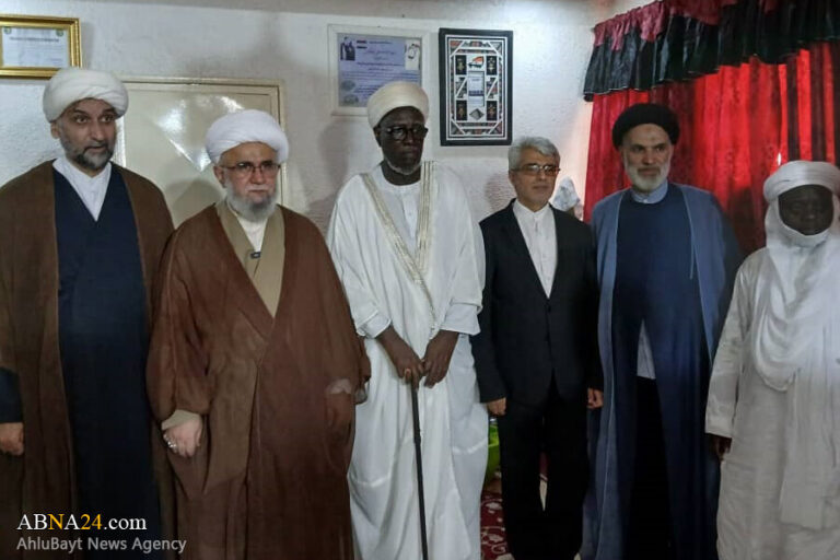 Photos: Secretary General of AhlulBayt World Assembly meets with Tijaniyya Qutb in Kiota, Niger