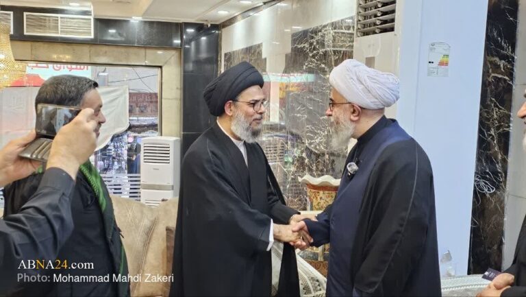 Photos: Meeting of Scholars and Elites from Various Countries with Ayatollah Ramazani in Holy Karbala – Part 1