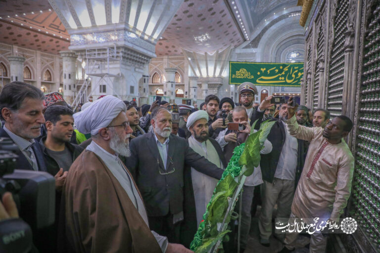 تجدید میثاق دبیرکل و کارکنان مجمع جهانی اهل‌بیت(ع) با آرمان‌های امام خمینی(ره)‌
