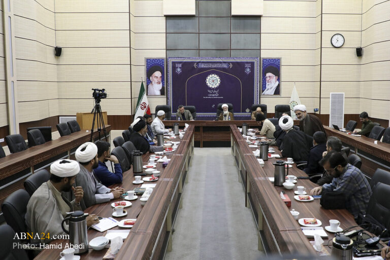 Photos: Scientific Session on “Intertextual Studies in Analysis of History, Biography of AhlulBayt” Held in Qom