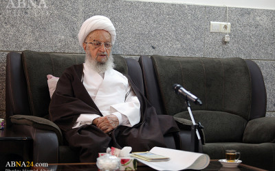 Photos: Ayatollah Makarem Shirazi receives scientific committee of conference on Hazrat Abu Talib (AS)