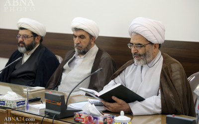 Photos: Session of academic committee of International Conference on Hazrat Abu Talib (AS) held in Qom