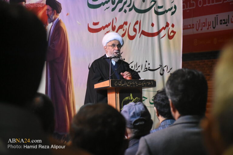 Photos: Ayatollah Ramezani Addresses Faithful Crowd in Rudbar