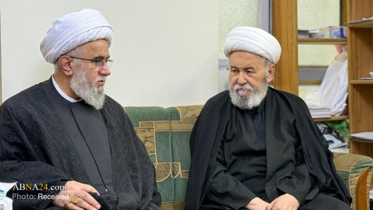 عکس خبری | حضور دبیرکل مجمع جهانی اهل‌بیت(ع) در بیت مرحوم آیت‌الله فیاض